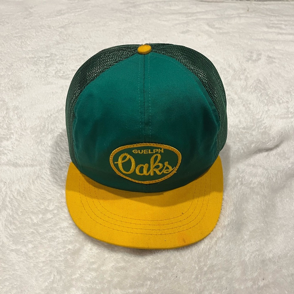 Vintage 1980s Guelph Oaks Trucker SnapBack